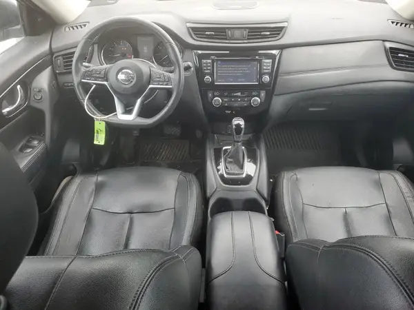 5N1AT2MV7HC818960 2017 NISSAN ROGUE - Image 8