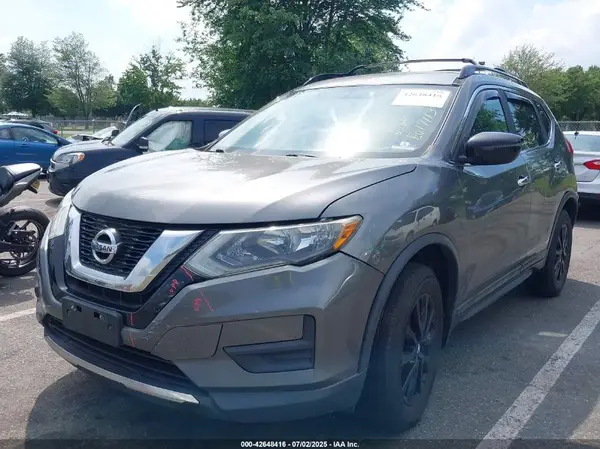 5N1AT2MV7HC820207 2017 NISSAN ROGUE - Image 2