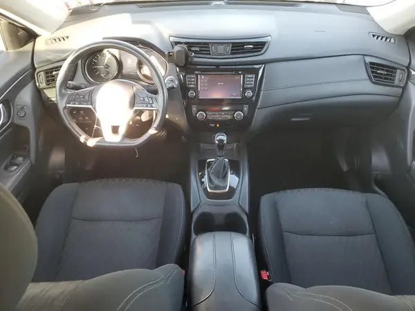 5N1AT2MV7HC821115 2017 NISSAN ROGUE - Image 8