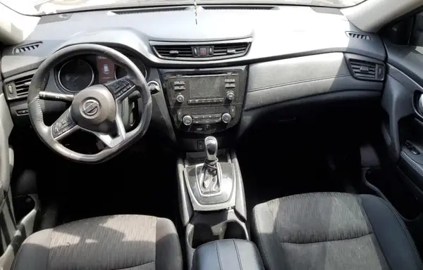 5N1AT2MV7HC824077 2017 NISSAN ROGUE - Image 8