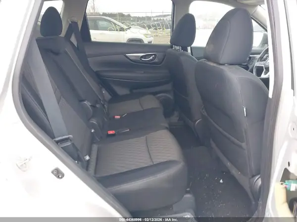 5N1AT2MV7HC825472 2017 NISSAN ROGUE - Image 8