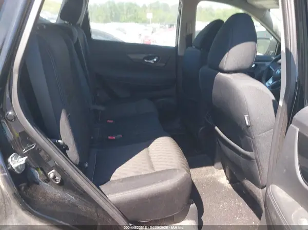 5N1AT2MV7HC831787 2017 NISSAN ROGUE - Image 8