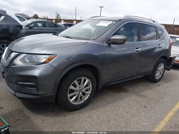 5N1AT2MV7HC832633 2017 NISSAN ROGUE - Image 2