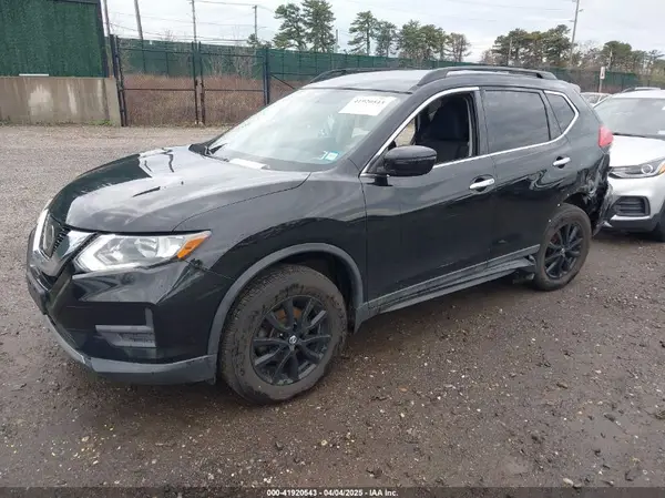 5N1AT2MV7HC835788 2017 NISSAN ROGUE - Image 2