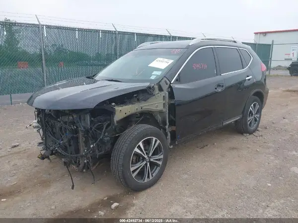 5N1AT2MV7HC838285 2017 NISSAN ROGUE - Image 2