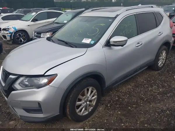 5N1AT2MV7HC838951 2017 NISSAN ROGUE - Image 2
