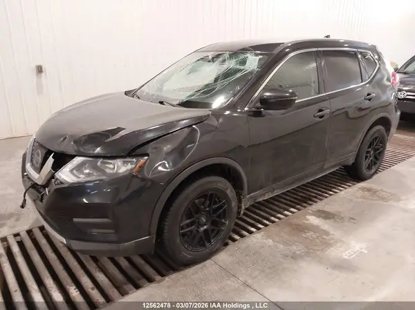 5N1AT2MV7HC839145 2017 NISSAN ROGUE - Image 2