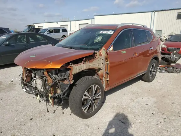 5N1AT2MV7HC840246 2017 NISSAN ROGUE - Image 1