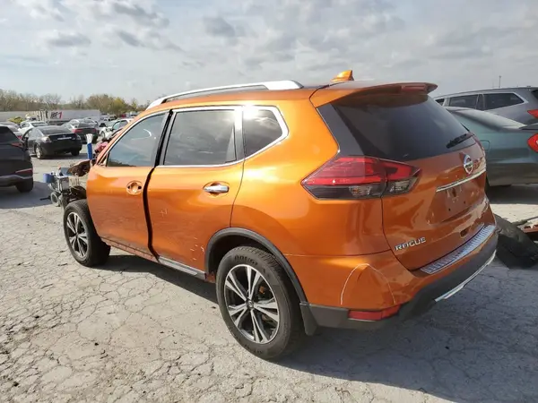 5N1AT2MV7HC840246 2017 NISSAN ROGUE - Image 2