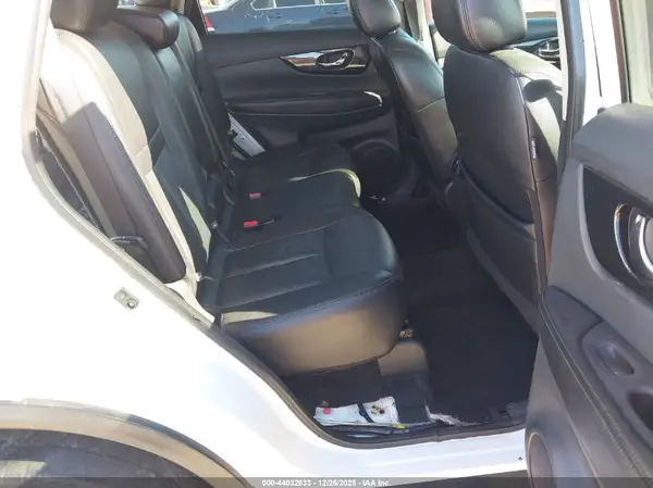 5N1AT2MV7HC841851 2017 NISSAN ROGUE - Image 8