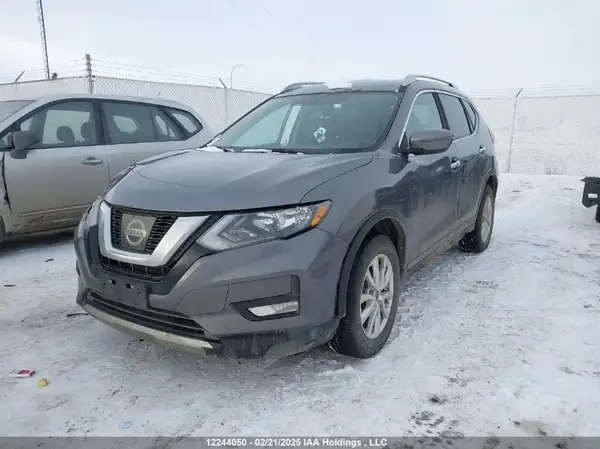 5N1AT2MV7HC844653 2017 NISSAN ROGUE - Image 2