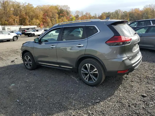 5N1AT2MV7HC845463 2017 NISSAN ROGUE - Image 2
