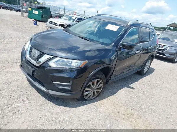 5N1AT2MV7HC846239 2017 NISSAN ROGUE - Image 2