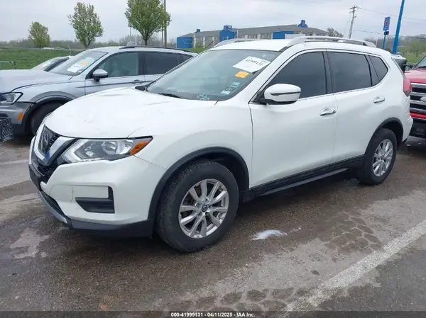 5N1AT2MV7HC854485 2017 NISSAN ROGUE - Image 2