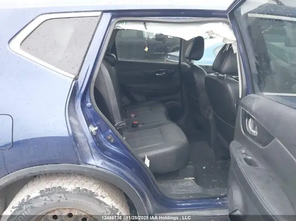 5N1AT2MV7HC857595 2017 NISSAN ROGUE - Image 8
