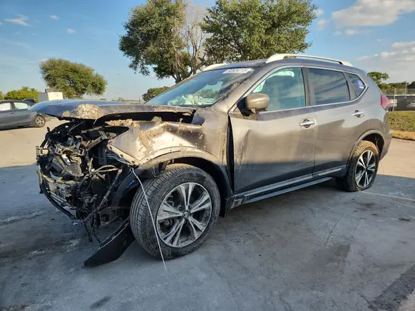 5N1AT2MV7HC859363 2017 NISSAN ROGUE - Image 1