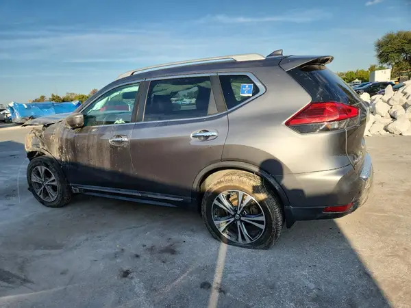 5N1AT2MV7HC859363 2017 NISSAN ROGUE - Image 2