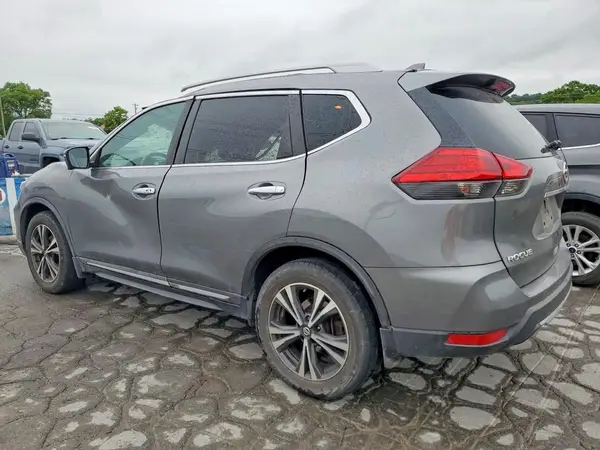 5N1AT2MV7HC859699 2017 NISSAN ROGUE - Image 2