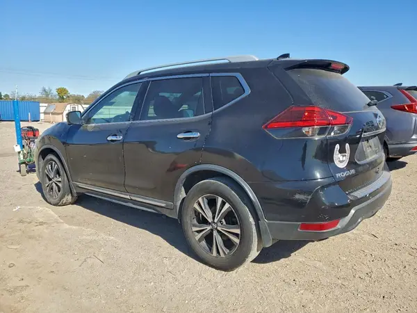 5N1AT2MV7HC861324 2017 NISSAN ROGUE - Image 2