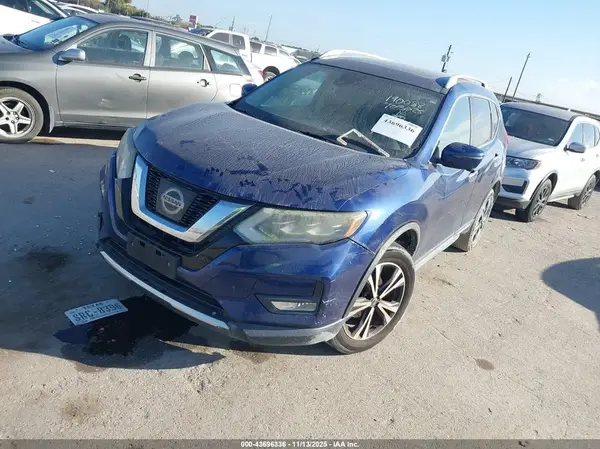 5N1AT2MV7HC862330 2017 NISSAN ROGUE - Image 2