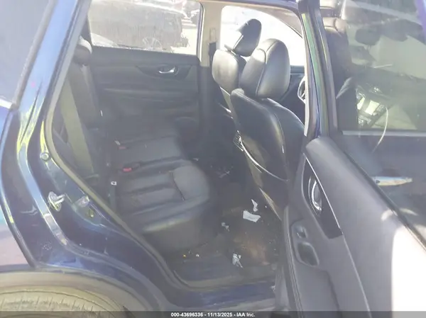 5N1AT2MV7HC862330 2017 NISSAN ROGUE - Image 8
