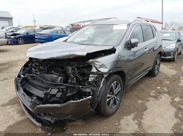 5N1AT2MV7HC863526 2017 NISSAN ROGUE - Image 2