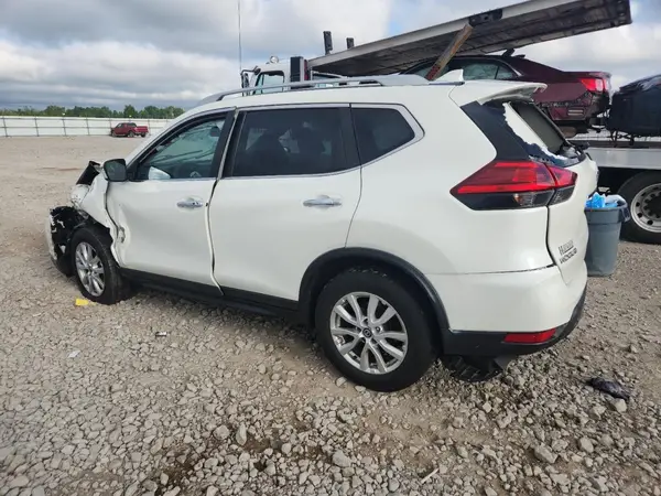 5N1AT2MV7HC864546 2017 NISSAN ROGUE - Image 2