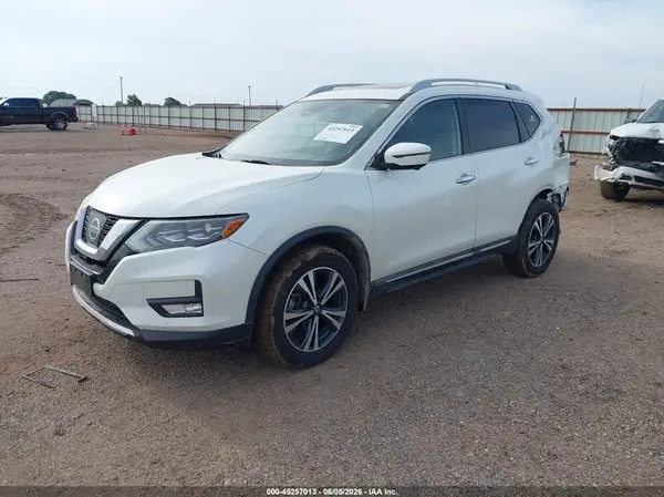 5N1AT2MV7HC869763 2017 NISSAN ROGUE - Image 2