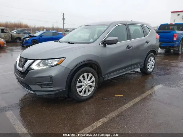 5N1AT2MV7HC880469 2017 NISSAN ROGUE - Image 2