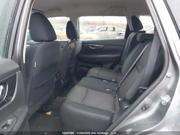 5N1AT2MV7HC880469 2017 NISSAN ROGUE - Image 8