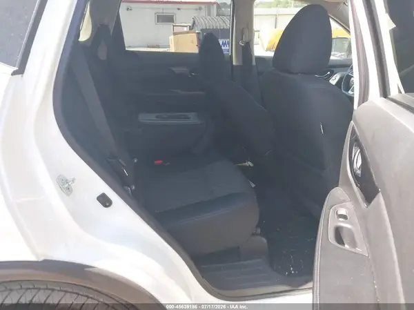 5N1AT2MV7HC881251 2017 NISSAN ROGUE - Image 8