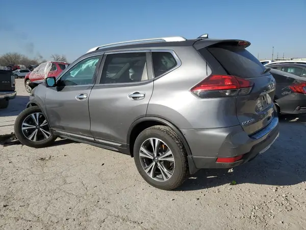 5N1AT2MV7HC882979 2017 NISSAN ROGUE - Image 2