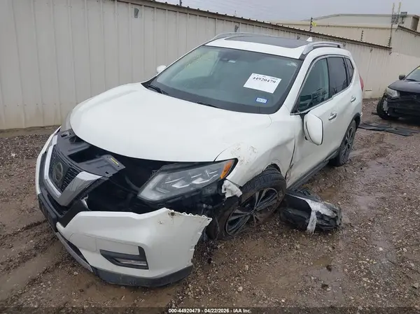 5N1AT2MV7HC883372 2017 NISSAN ROGUE - Image 2