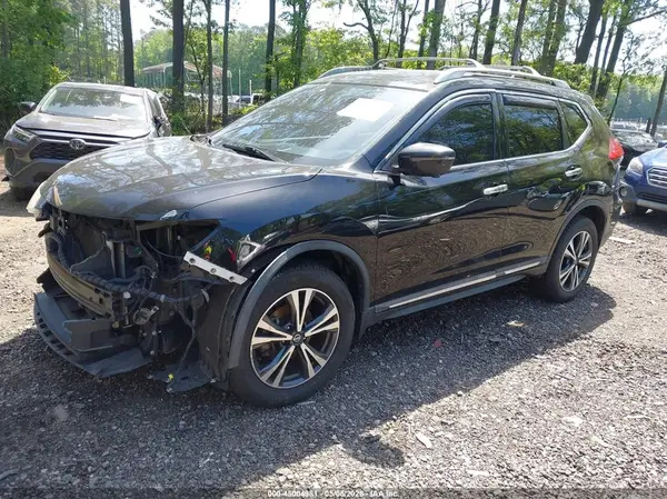 5N1AT2MV7HC884151 2017 NISSAN ROGUE - Image 2