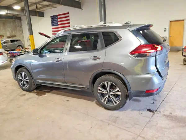 5N1AT2MV7HC887146 2017 NISSAN ROGUE - Image 2
