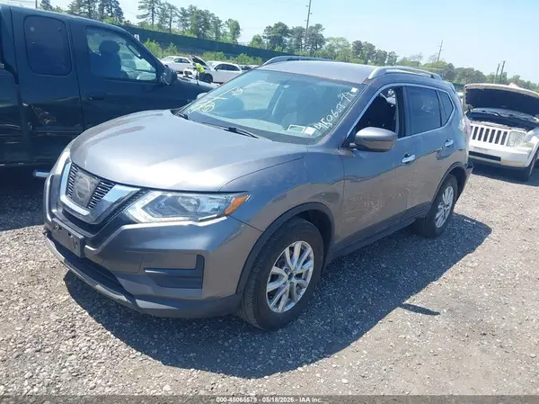 5N1AT2MV7HC887731 2017 NISSAN ROGUE - Image 2