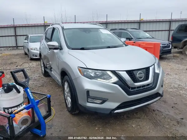 5N1AT2MV7HC887969 2017 NISSAN ROGUE - Image 1