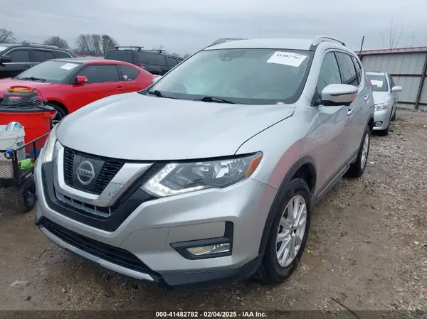 5N1AT2MV7HC887969 2017 NISSAN ROGUE - Image 2