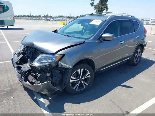 5N1AT2MV7HC889303 2017 NISSAN ROGUE - Image 2