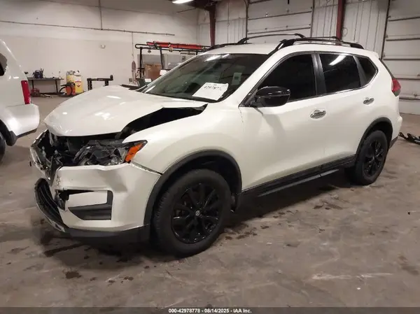 5N1AT2MV7HC893173 2017 NISSAN ROGUE - Image 2