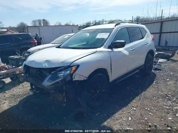 5N1AT2MV7HC895182 2017 NISSAN ROGUE - Image 2
