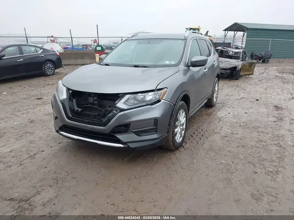 5N1AT2MV7HC895389 2017 NISSAN ROGUE - Image 2