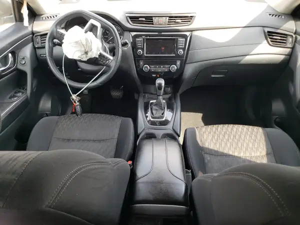 5N1AT2MV7JC700736 2018 NISSAN ROGUE - Image 8