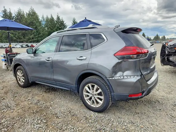 5N1AT2MV7JC701563 2018 NISSAN ROGUE - Image 2