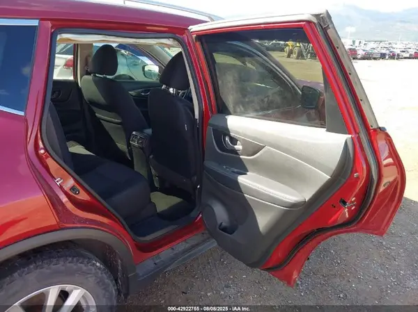 5N1AT2MV7JC703006 2018 NISSAN ROGUE - Image 8