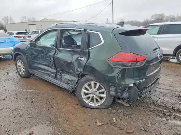 5N1AT2MV7JC704477 2018 NISSAN ROGUE - Image 2
