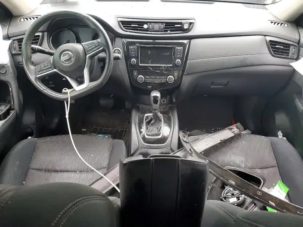 5N1AT2MV7JC704477 2018 NISSAN ROGUE - Image 8