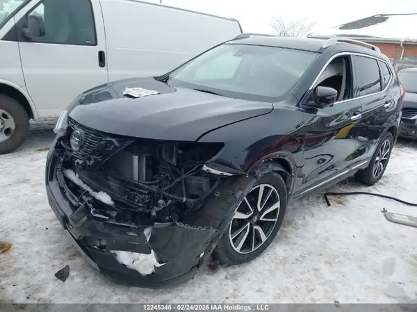 5N1AT2MV7JC715687 2018 NISSAN ROGUE - Image 2