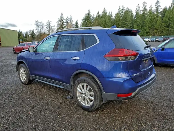 5N1AT2MV7JC719142 2018 NISSAN ROGUE - Image 2