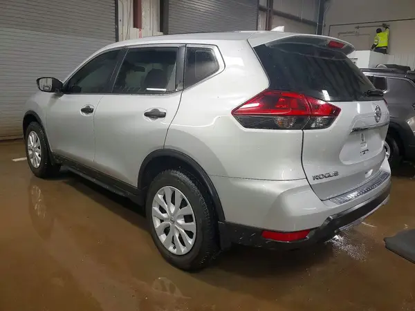 5N1AT2MV7JC721568 2018 NISSAN ROGUE - Image 2